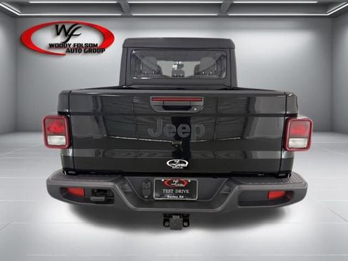 New 2026 Jeep Gladiator Sport image 7