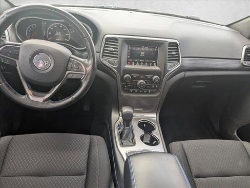 Used 2019 Jeep Grand Cherokee Laredo image 17