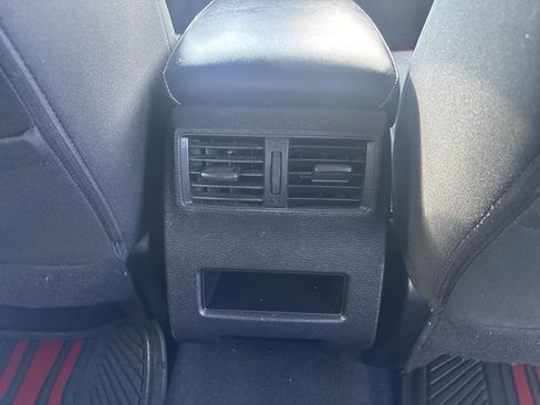 Used 2022 Mitsubishi Outlander ES image 12