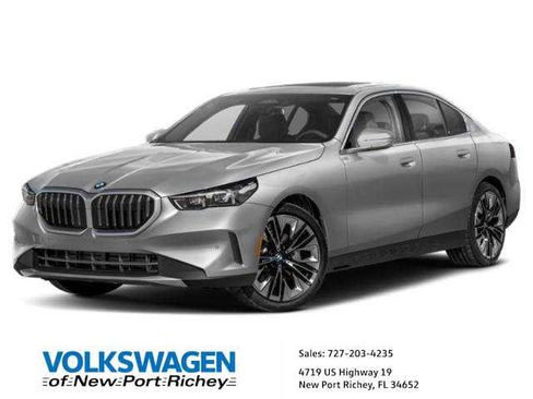 Used 2025 BMW 530i image 1