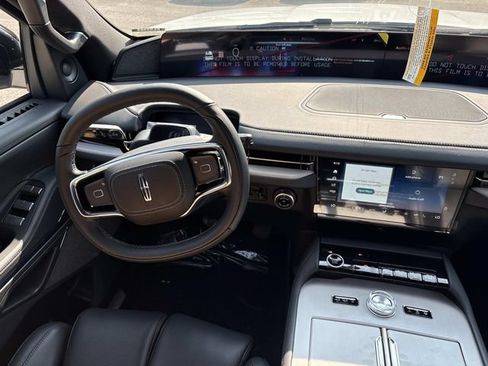 New 2027 Lincoln Navigator Reserve w/ Jet Appearance Package AWD/4WD image 14