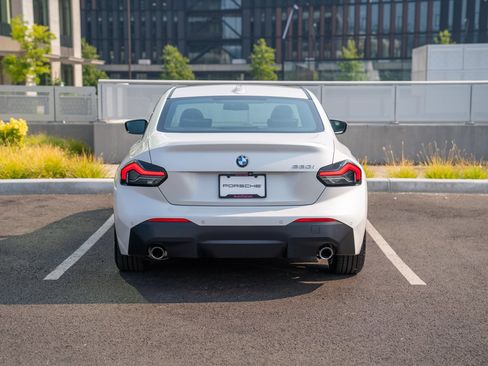 Used 2023 BMW 230i Coupe w/ Convenience Package RWD image 7