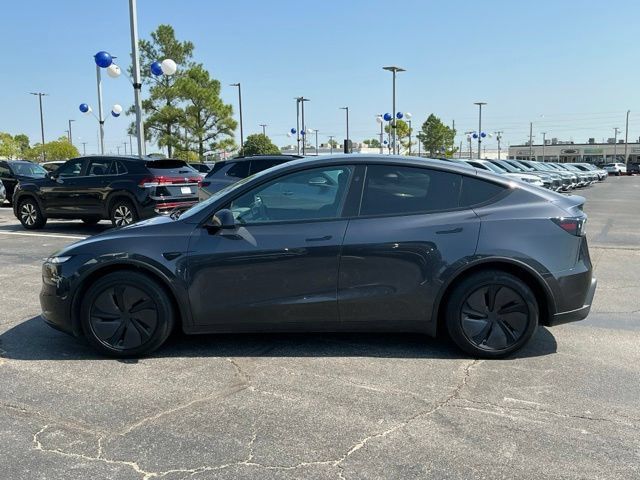 Used 2026 Tesla Model Y 2WD image 5