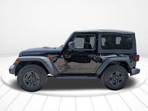 Used 2022 Jeep Wrangler Sport AWD/4WD image 7