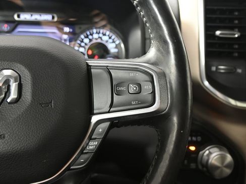 Used 2019 RAM 1500 Laramie AWD/4WD image 39