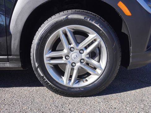 Used 2023 Hyundai Kona SE w/ Cargo Package image 19