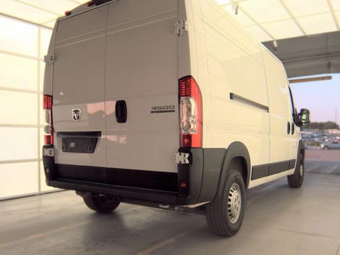 Used 2025 RAM ProMaster 3500 w/ Convenience Group FWD image 3
