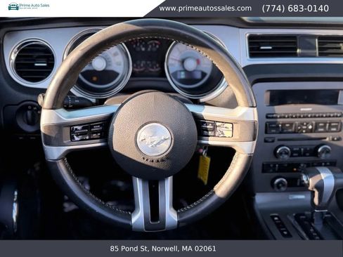 Used 2010 Ford Mustang Convertible RWD image 22