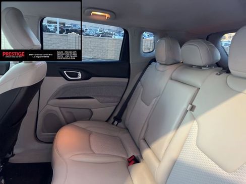 Used 2022 Jeep Compass Latitude image 19