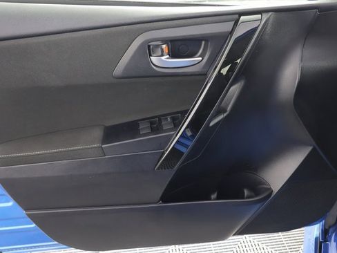 Used 2018 Toyota Corolla iM image 22