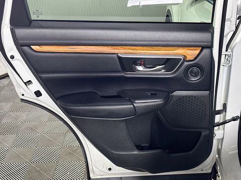 Used 2018 Honda CR-V Touring image 20