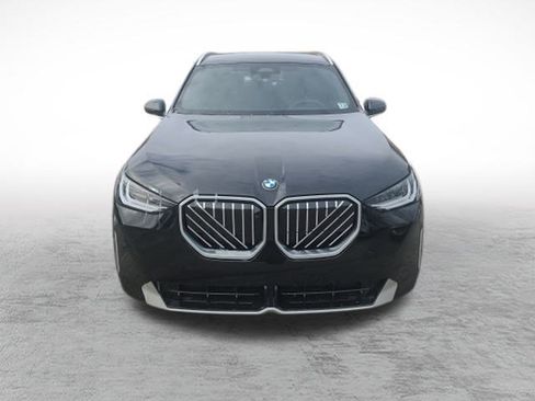 Used 2025 BMW X3 xDrive30i w/ Premium Package image 2