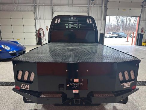 Used 2022 RAM 3500 Tradesman w/ Chrome Appearance Group image 4