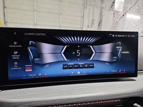 New 2026 BMW 330i Sedan w/ M Sport Package image 22