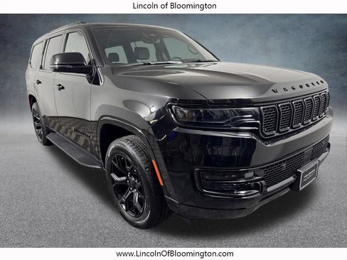 Used 2024 Jeep Wagoneer Series II AWD/4WD image 8