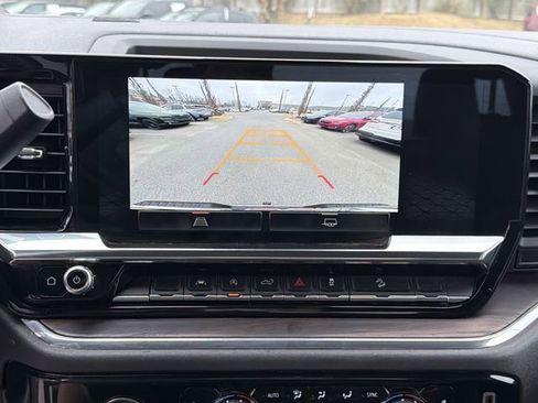 Used 2024 GMC Sierra 1500 SLT w/ X31 Off-Road Package image 24