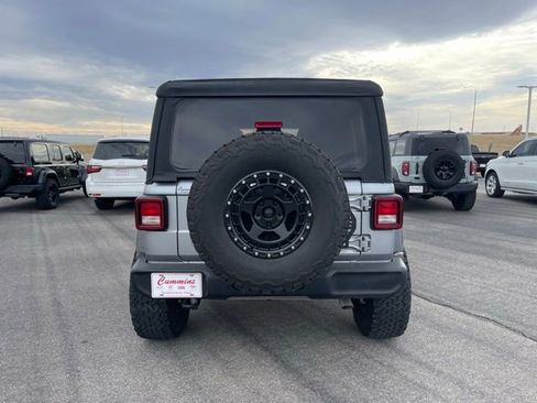 Used 2018 Jeep Wrangler Unlimited Sport image 6