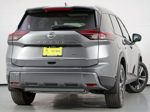 Used 2024 Nissan Rogue SL w/ SL Premium Package image 4