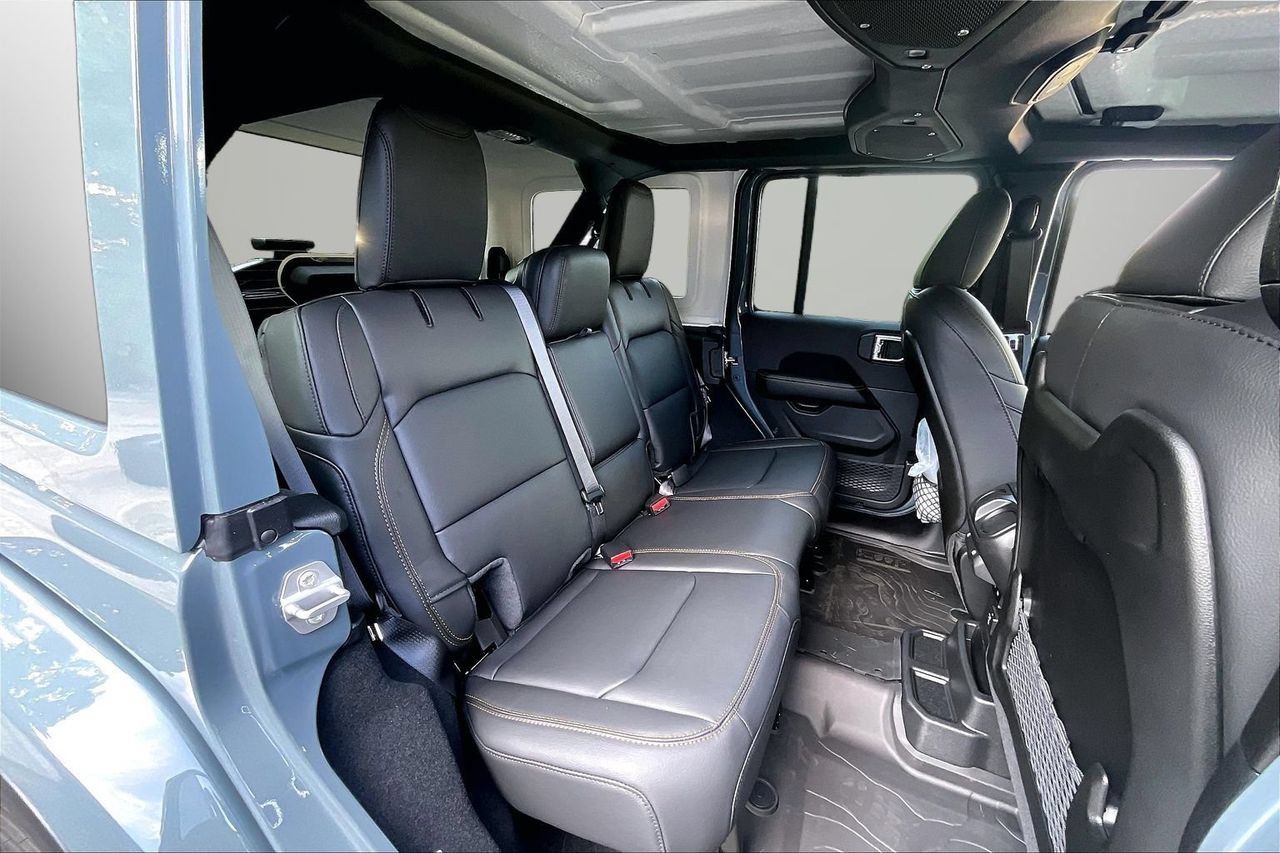 New 2026 Jeep Wrangler Unlimited Sahara AWD/4WD image 20