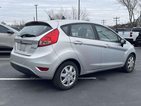 Used 2012 Ford Fiesta SE w/ Moon & Mood Pkg image 5