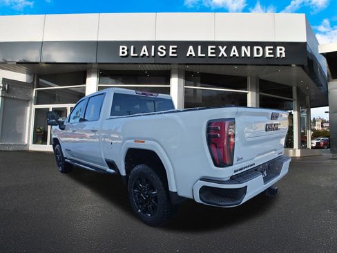 Used 2024 GMC Sierra 2500 AT4 w/ AT4 Premium Plus Package image 8