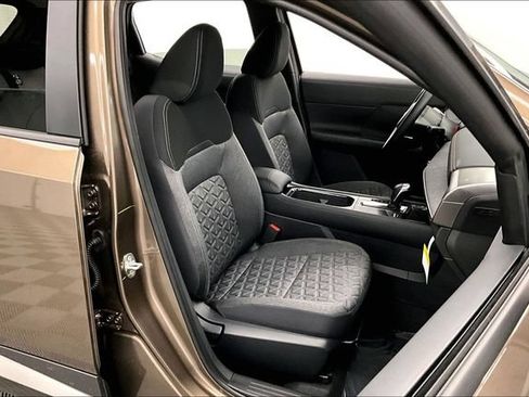 New 2026 Nissan Kicks SV w/ Cold Weather Package FWD image 37
