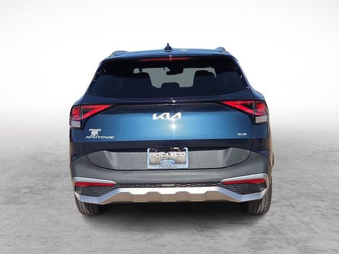 Used 2023 Kia Sportage EX AWD/4WD image 9