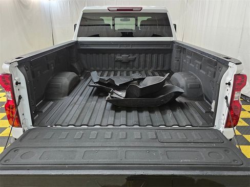 Used 2022 Chevrolet Silverado 2500 LT w/ Convenience Package image 14