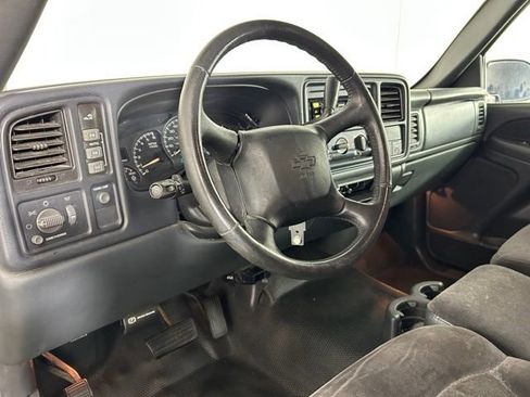 Used 2002 Chevrolet Silverado 2500 LS w/ Snow Plow Prep Pkg AWD/4WD image 31