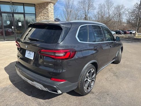 Used 2022 BMW X5 xDrive40i w/ Executive Package AWD/4WD image 3