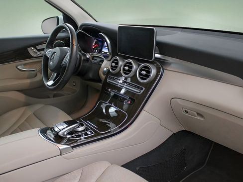 Used 2019 Mercedes-Benz GLC 300 image 20