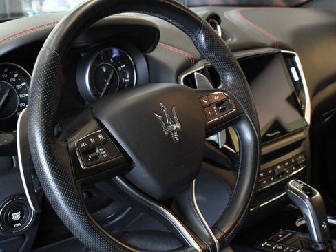 Used 2022 Maserati Ghibli Modena Q4 AWD/4WD image 33
