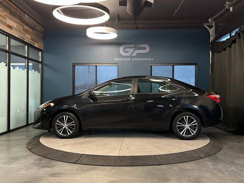 Used 2017 Toyota Corolla LE image 6