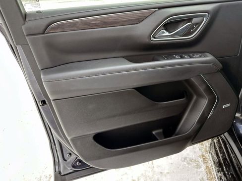 Used 2023 Chevrolet Tahoe LT w/ Luxury Package image 16