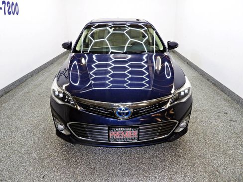 Used 2015 Toyota Avalon XLE Premium image 2
