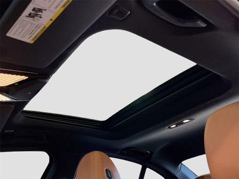 Used 2021 BMW 330i xDrive Sedan w/ Premium Package image 22