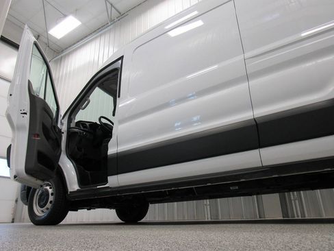 Used 2022 Ford Transit 250 Medium Roof w/ Load Area Protection Package RWD image 21