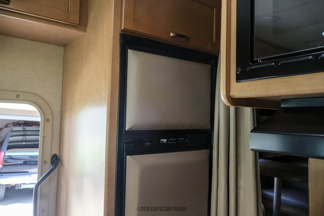 Used 2017 Ford E-450 and Econoline 450 Super Duty w/ Motorhome Prep Package RWD image 47