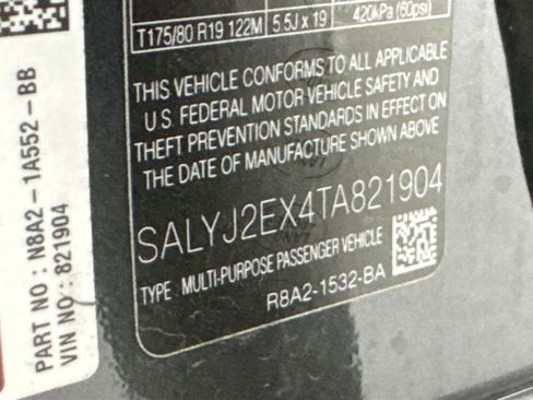Used 2026 Land Rover Range Rover Velar S AWD/4WD image 32