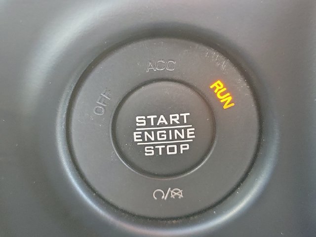 Used 2022 Jeep Wrangler Unlimited Sahara AWD/4WD image 56