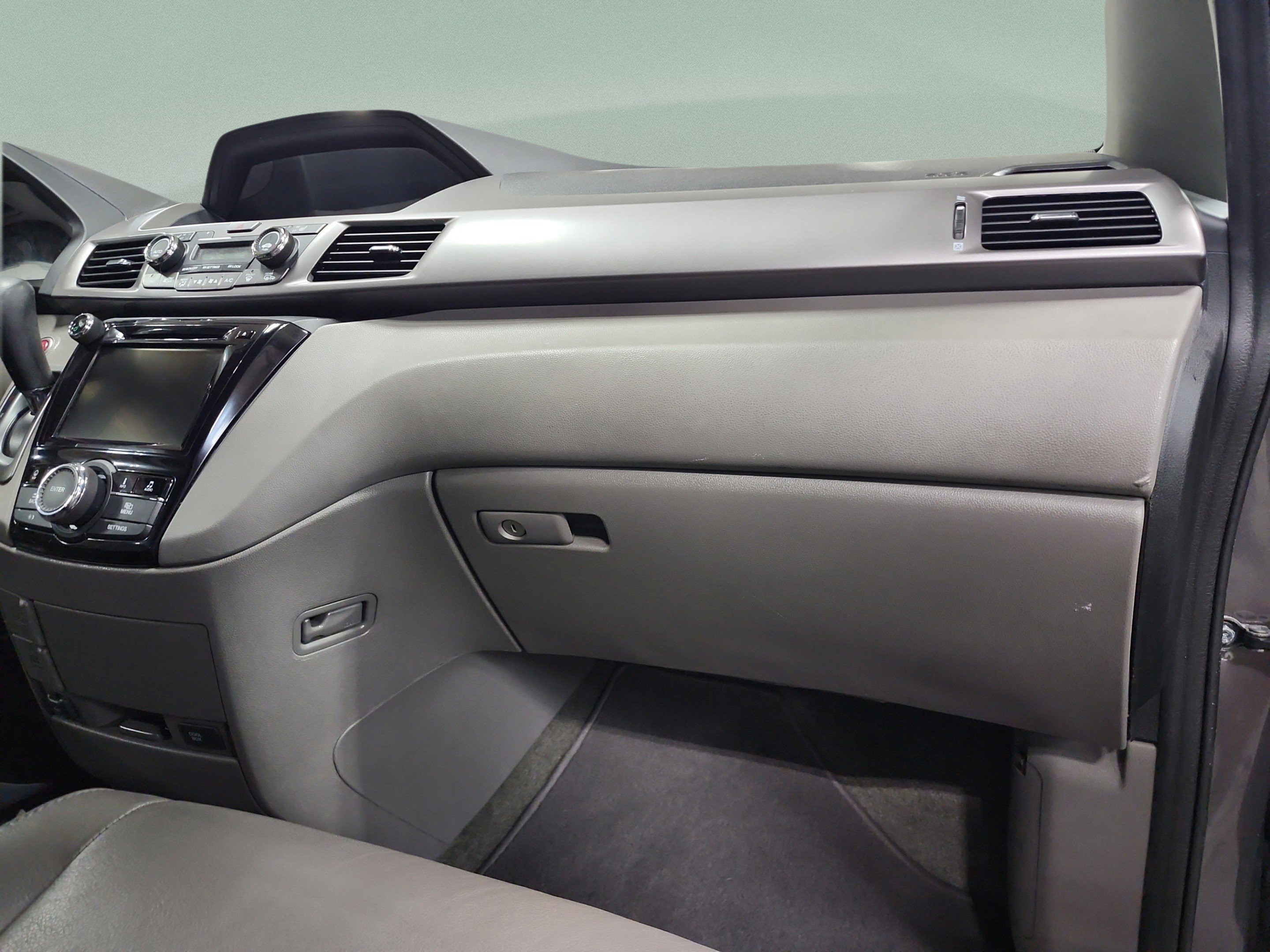Used 2015 Honda Odyssey EX-L image 20