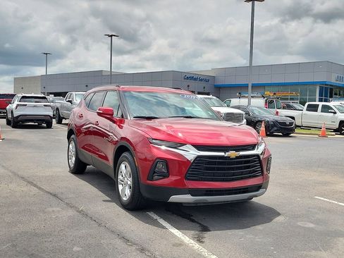 Used 2021 Chevrolet Blazer LT FWD image 1