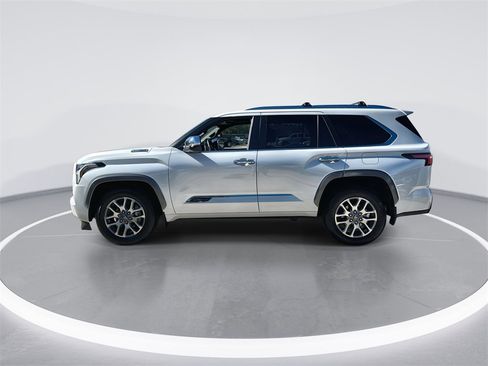 Used 2025 Toyota Sequoia 4WD image 5