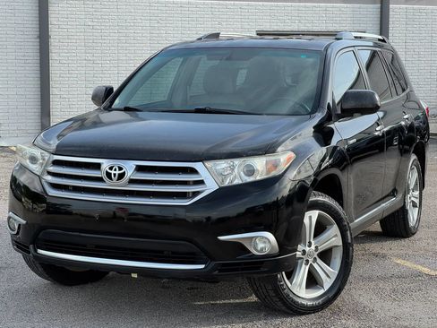 Used 2012 Toyota Highlander Limited w/ Tow Pkg AWD/4WD image 2