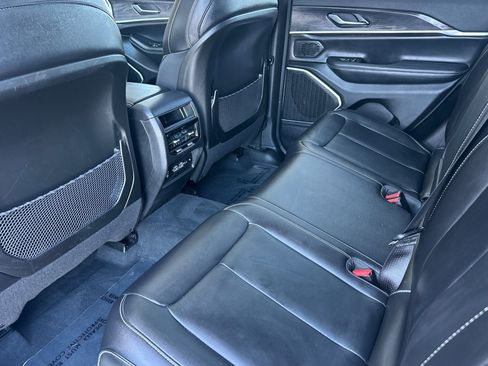 Used 2022 Jeep Grand Cherokee Limited 4xe w/ MOPAR Finishing Package AWD/4WD image 11