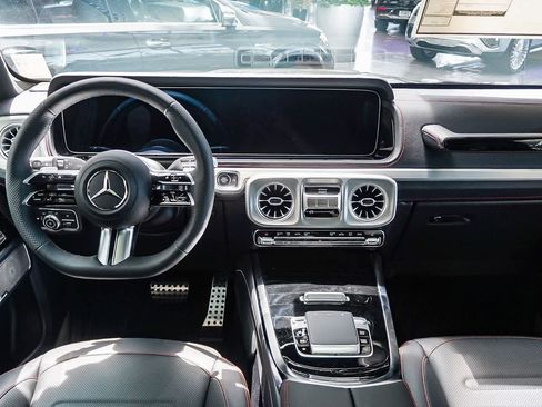 New 2026 Mercedes-Benz G 550 image 40