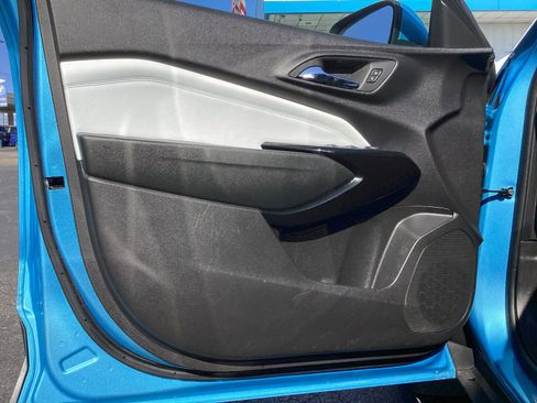 Used 2025 Chevrolet Trax LT w/ Driver Confidence Package image 31