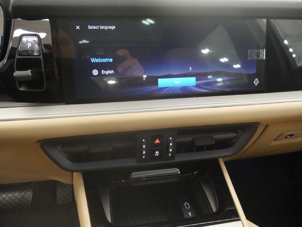 Certified 2026 Porsche Cayenne AWD/4WD image 49