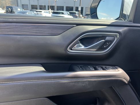 Used 2021 GMC Yukon SLT w/ SLT Luxury Plus Package image 13