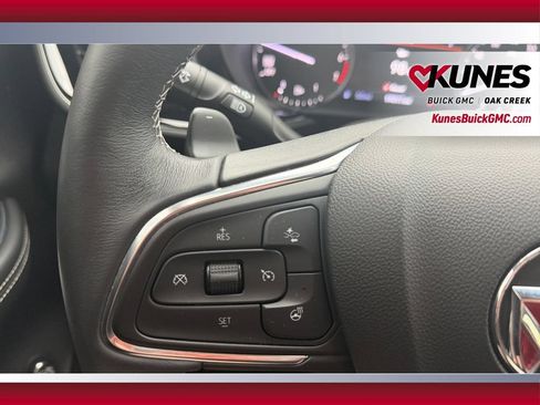 Used 2023 Buick Envision Avenir AWD/4WD image 17
